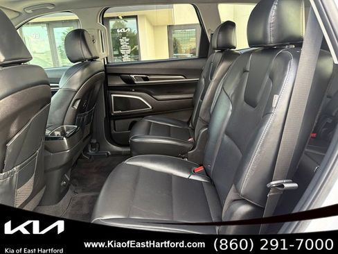 Certified 2024 Kia Telluride S w/ S Sunroof Package AWD/4WD image 18