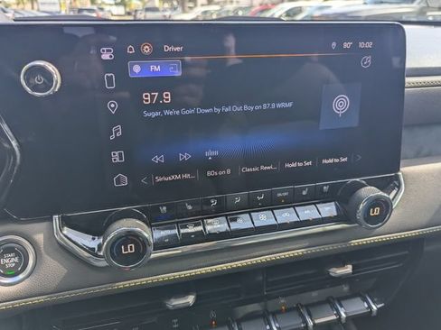 Used 2023 Chevrolet Colorado ZR2 w/ ZR2 Convenience Package III AWD/4WD image 25