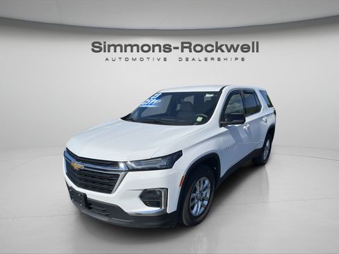 Used 2023 Chevrolet Traverse LS AWD/4WD image 1