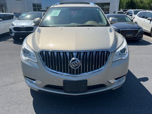Used 2016 Buick Enclave Leather FWD image 2