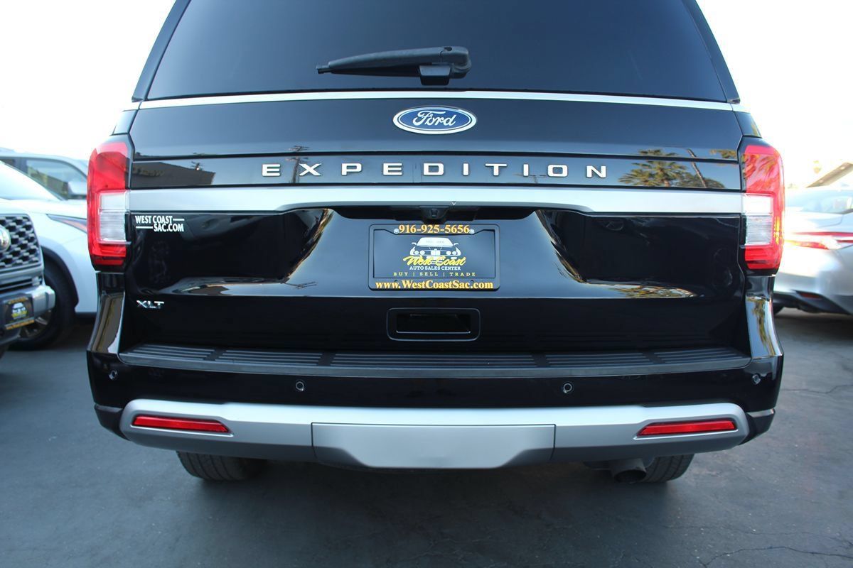 Used 2022 Ford Expedition XLT AWD/4WD image 16