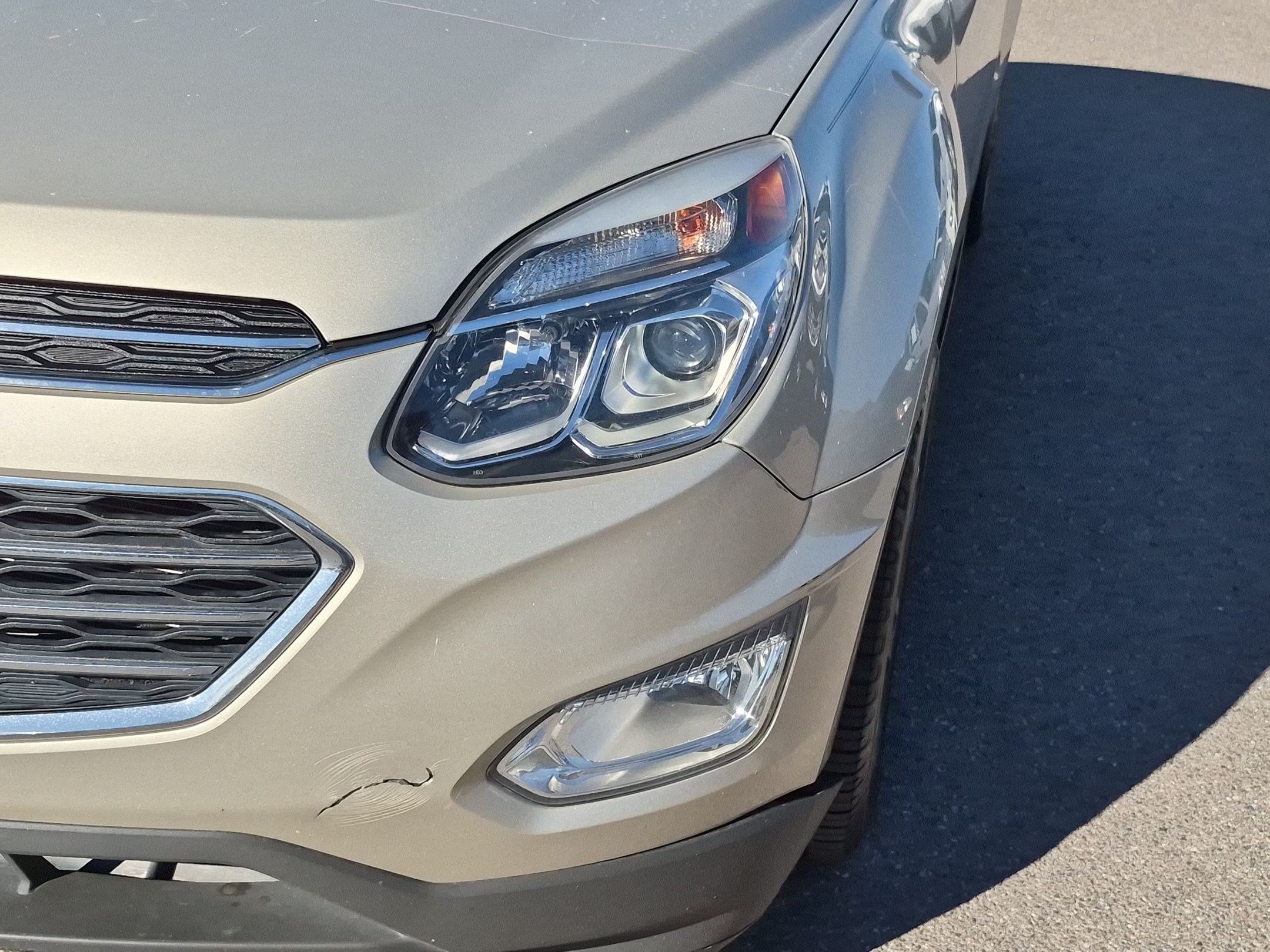 Used 2016 Chevrolet Equinox LTZ w/ Enhanced Convenience Package FWD image 10