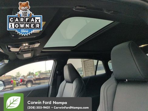 Used 2024 Toyota Venza Limited AWD/4WD image 23