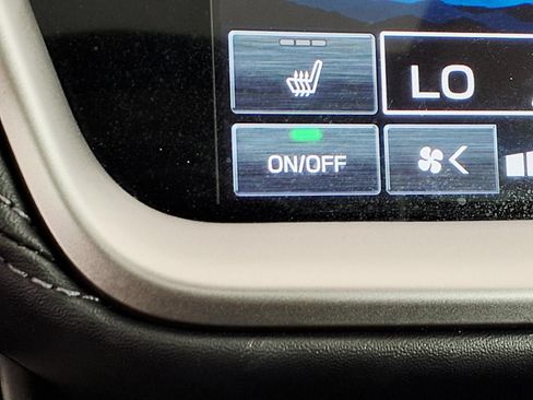 Used 2025 Subaru Outback Limited AWD/4WD image 21