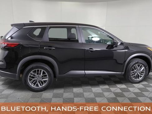 Used 2024 Nissan Rogue S AWD/4WD image 5