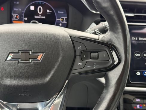 Used 2023 Chevrolet Bolt EUV Premier w/ Sun & Sound Package image 32