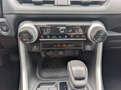 Used 2023 Toyota RAV4 XLE w/ Convenience Package FWD image 17