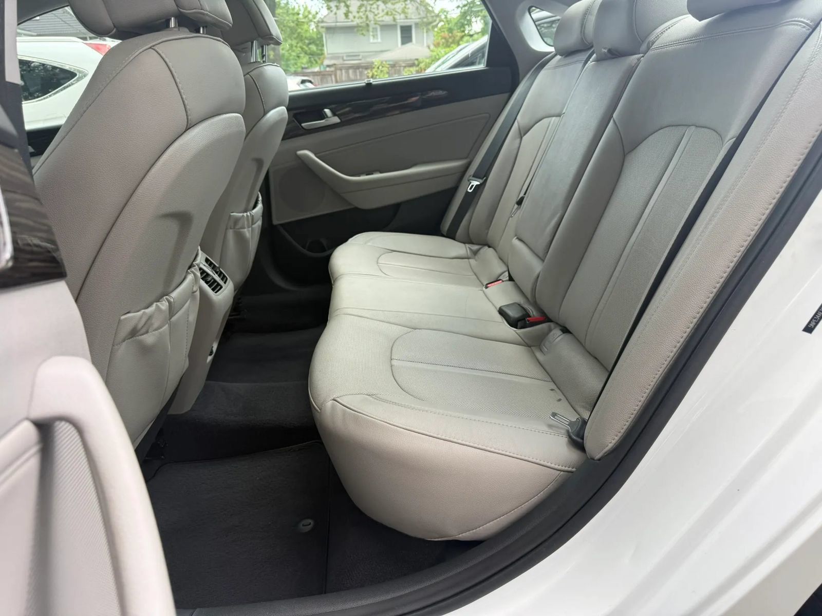 Used 2016 Hyundai Sonata Limited w/ Option Group 05 FWD image 9