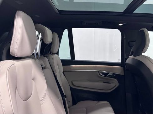 Certified 2026 Volvo XC90 B6 Plus AWD/4WD image 25