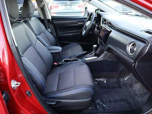 Used 2017 Toyota Corolla SE image 18