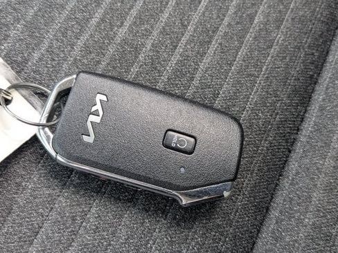 Used 2022 Kia Soul S FWD image 23