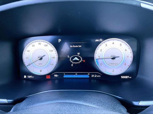 Used 2023 Hyundai Santa Fe Calligraphy AWD/4WD image 13