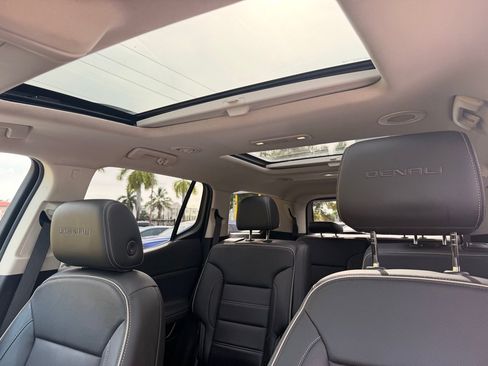 Used 2021 GMC Acadia Denali w/ Denali Technology Package FWD image 19