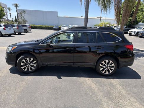 Used 2017 Subaru Outback 3.6R Limited AWD/4WD image 8
