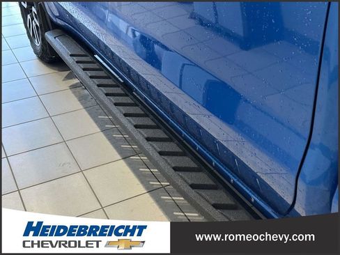 Certified 2023 GMC Sierra 1500 AT4 w/ AT4 Premium Package image 17