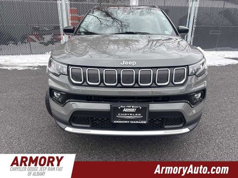 Used 2022 Jeep Compass Limited image 2