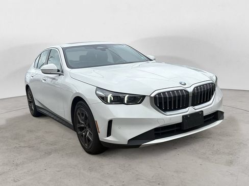 Used 2026 BMW 530i xDrive AWD/4WD image 1