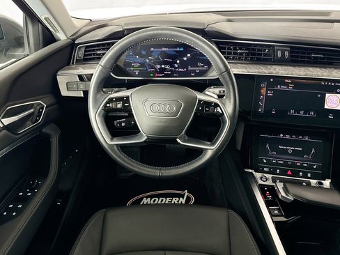 Used 2021 Audi e-tron Premium AWD/4WD image 19