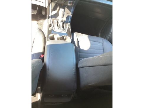 Used 2015 Ford Edge SE FWD image 19