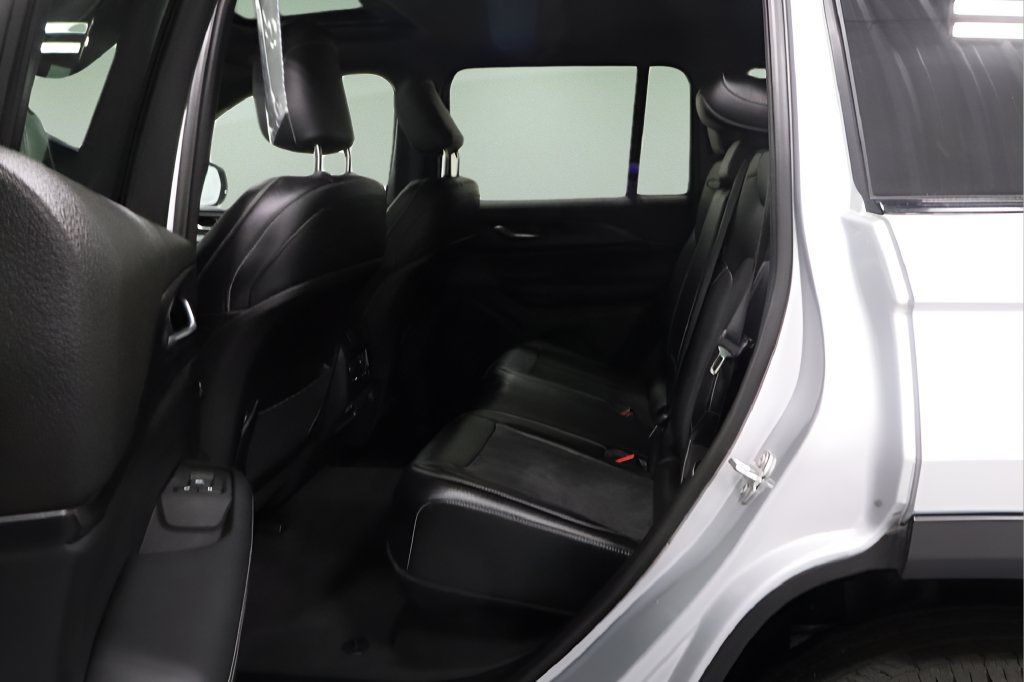 Certified 2024 Jeep Grand Cherokee Altitude AWD/4WD image 13