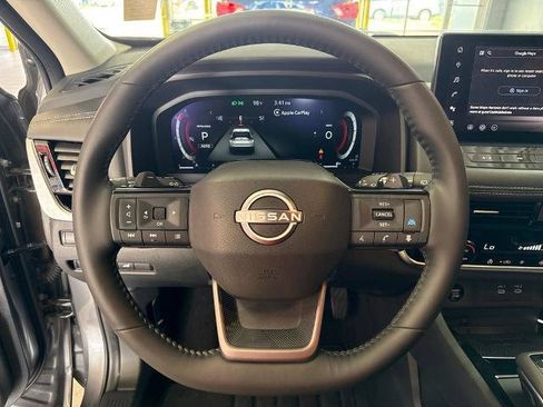 Certified 2025 Nissan Rogue SL AWD/4WD image 14