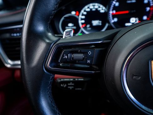 Used 2021 Porsche Panamera 4 image 41