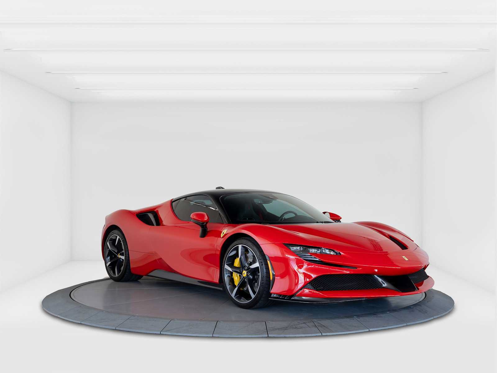 Used 2022 Ferrari SF90 Stradale AWD/4WD image 7