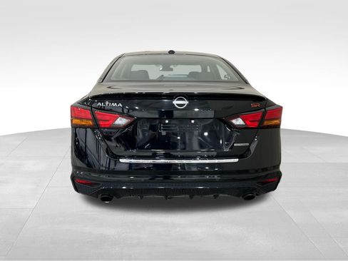 Used 2023 Nissan Altima 2.0 SR FWD image 4