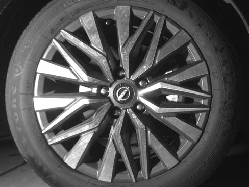 Used 2025 Nissan Altima 2.5 SV FWD image 16