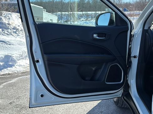 Used 2021 Jeep Compass Latitude w/ Convenience Group image 11