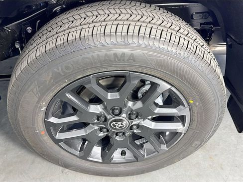 New 2026 Toyota Sequoia Platinum image 31