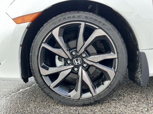 Used 2019 Honda Civic Sport image 12