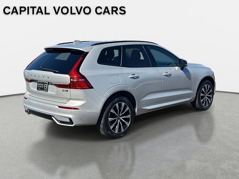 Certified 2025 Volvo XC60 B5 Plus image 5