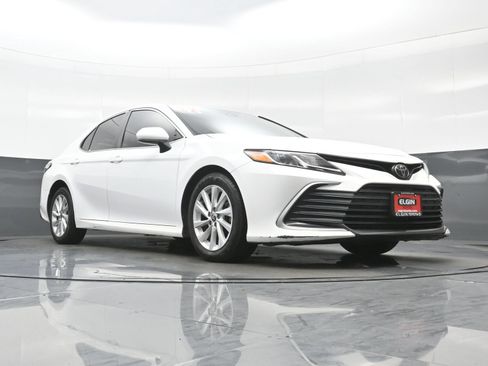 Used 2022 Toyota Camry LE FWD image 24