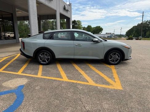 Used 2025 Kia K4 FWD image 18