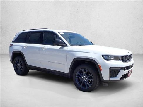 New 2026 Jeep Grand Cherokee Limited AWD/4WD image 6
