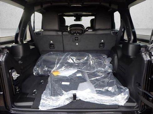 New 2025 Jeep Wrangler Unlimited Rubicon image 7