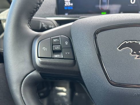 Used 2023 Ford Mustang Mach-E Premium image 17