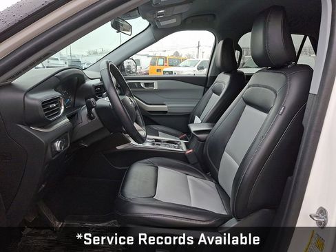 Used 2022 Ford Explorer XLT w/ Equipment Group 202A image 13