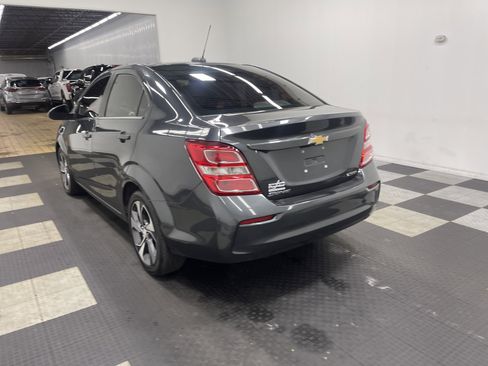 Used 2020 Chevrolet Sonic Premier image 2