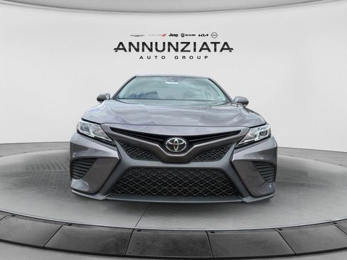 Used 2020 Toyota Camry SE w/ Moonroof Package image 8