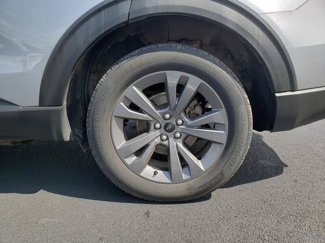 Used 2023 Ford Explorer XLT w/ Equipment Group 202A AWD/4WD image 27
