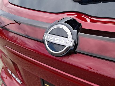 Used 2023 Nissan Kicks SR image 27