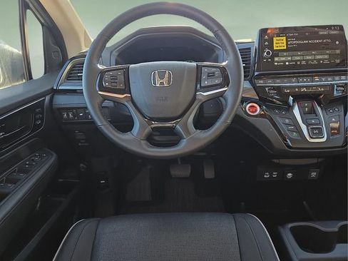 Used 2025 Honda Odyssey Elite image 18