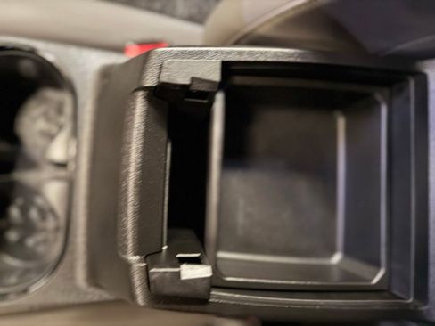 Used 2024 Chevrolet Colorado ZR2 w/ Technology Package image 24