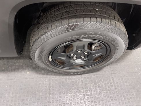 Used 2018 Jeep Renegade Sport w/ Power & Air Group image 27