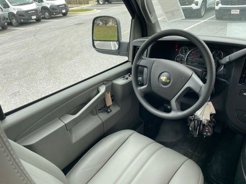 New 2025 Chevrolet Express 2500 w/ Driver Convenience Package image 30