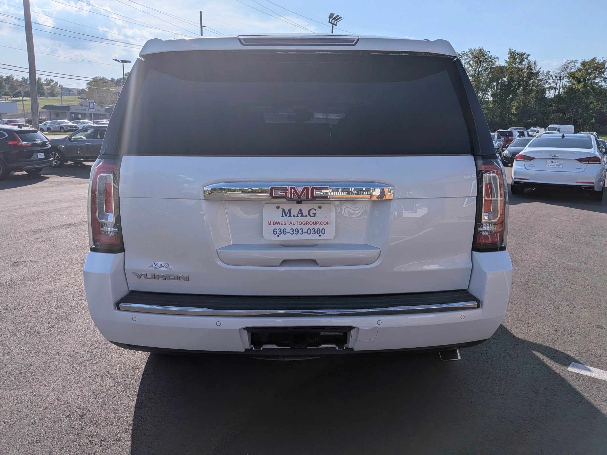 Used 2016 GMC Yukon Denali w/ Open Road Package AWD/4WD image 5
