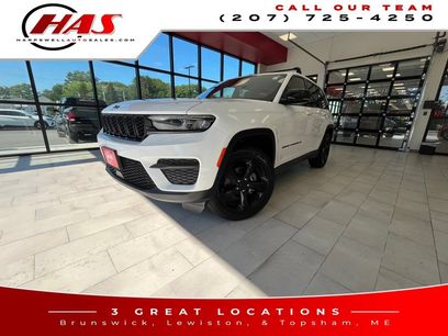 Used 2024 Jeep Grand Cherokee Altitude