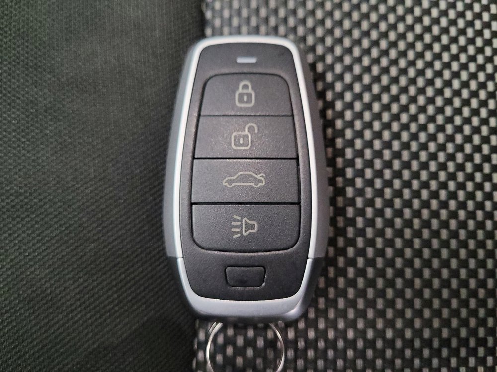 Used 2020 Nissan Pathfinder S FWD image 32